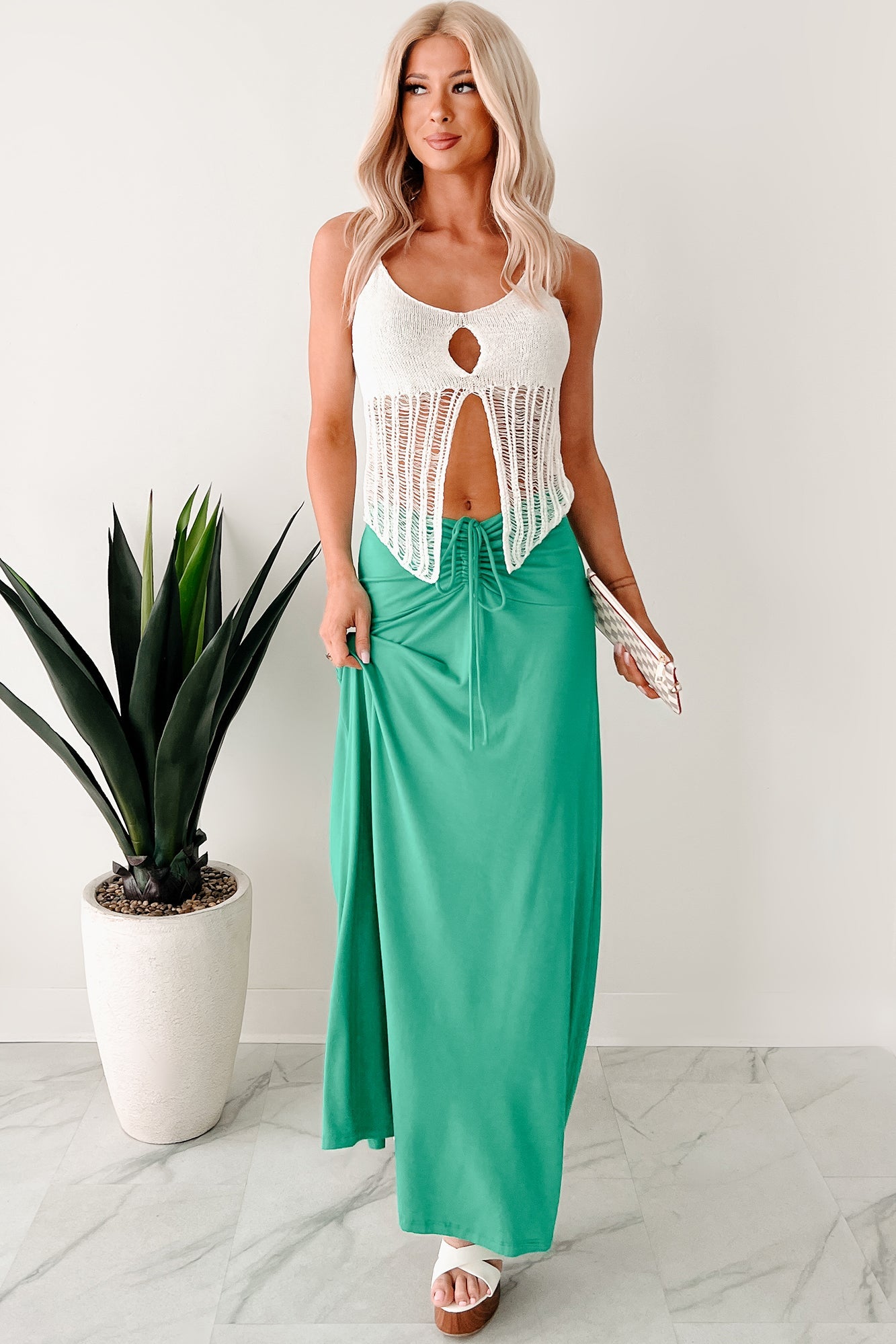 Petal Falling Breeze Cut Out Crochet Knit Tank Top (Off White)